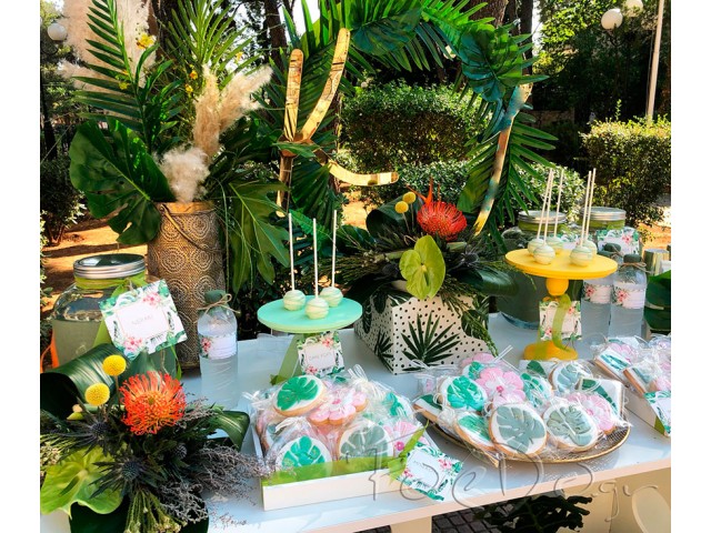 Tropical lemonade bar